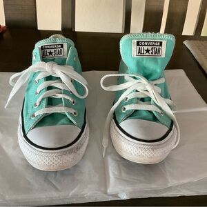 Converse All stars Turquoise Pattern Size 8